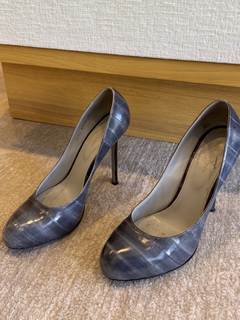 Sergio Rossi Pointed Toe Pumps in Black 39